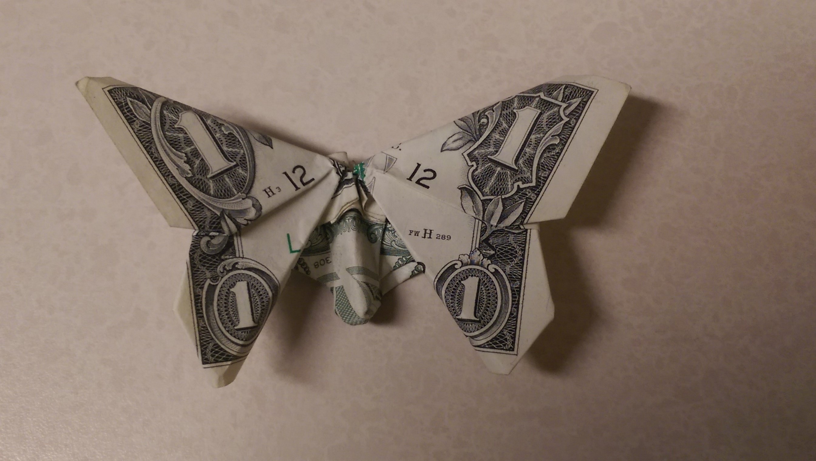 Оригами из денег бабочка из купюры moneygami Butterfly bill