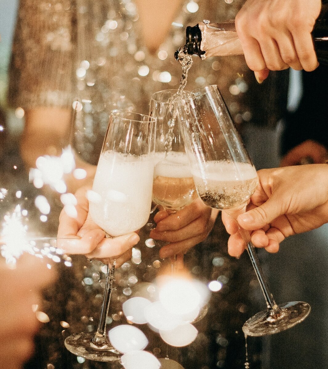 Бокалы с шампанским