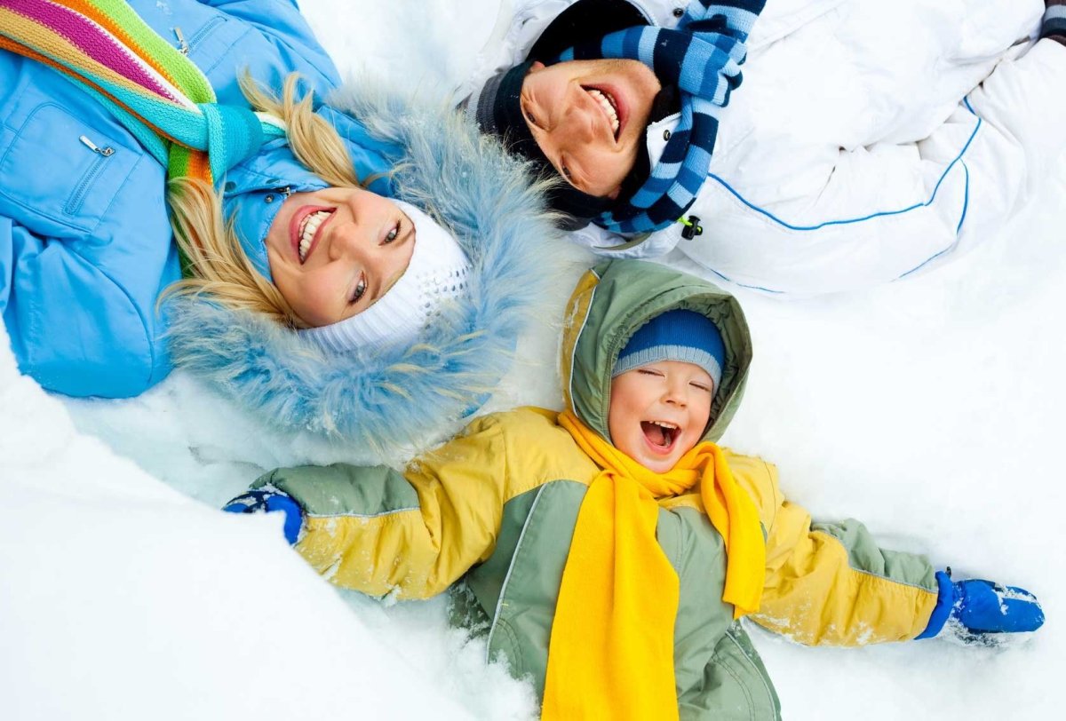 Семья зимой