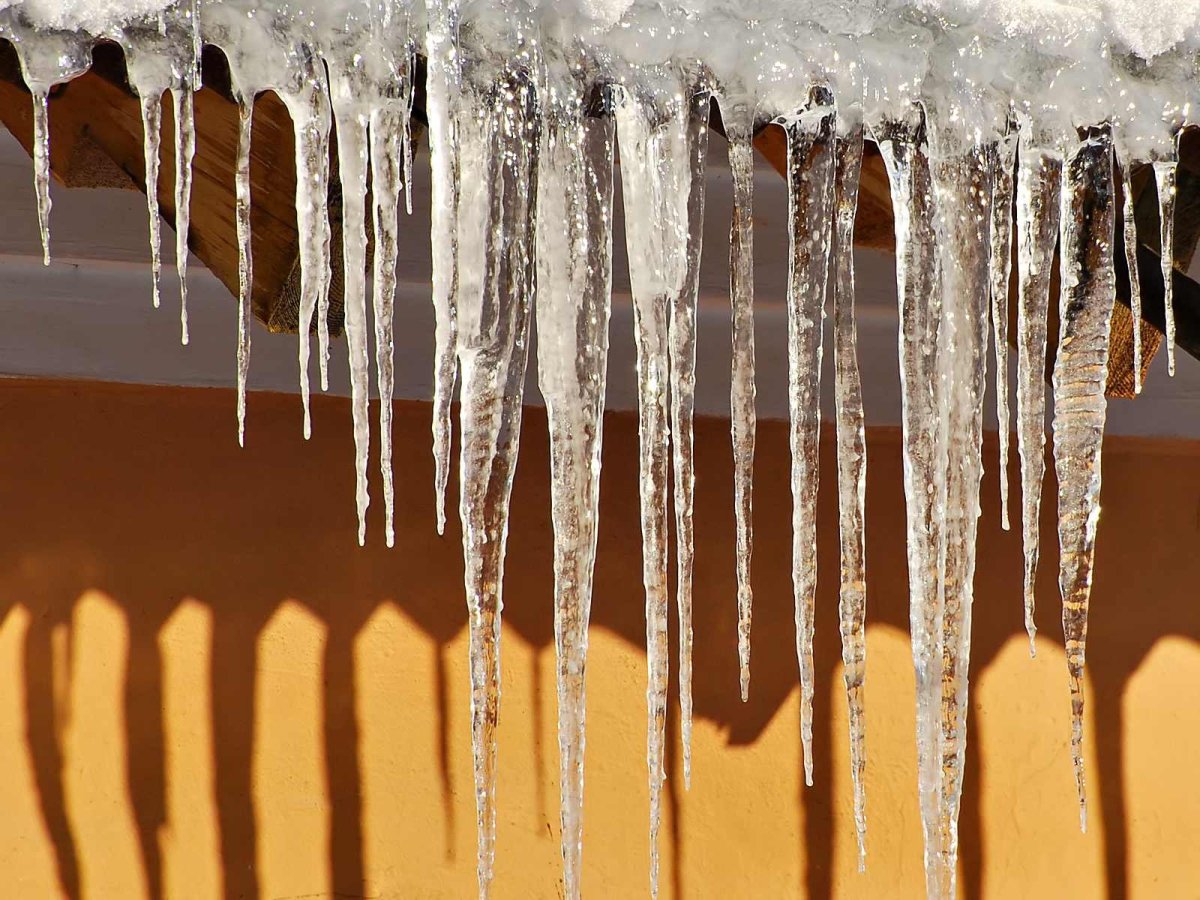 Весна сосульки