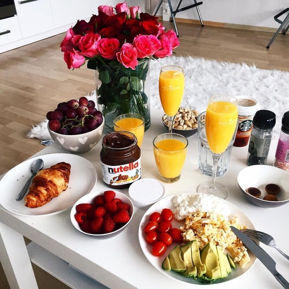 Романтический завтрак. Красивый завтрак. Романтический завтрак в постель. Роскошный завтрак.
