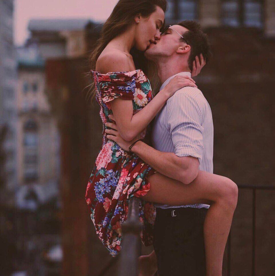 Влюбился в девушку до безумия. Романтический поцелуй. Необычный поцелуй. Романтика поцелуй. Я тебя очень сильно люблю стихи.