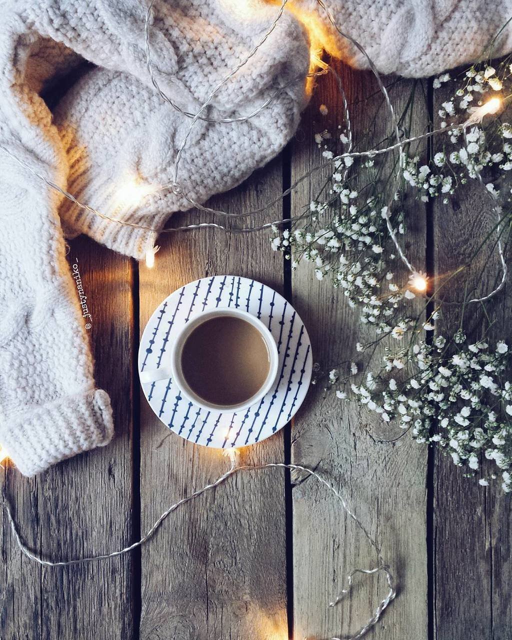 Теплого утра зима. Уютные зимние иллюстрации. Зимний уют. Уютный новый год. Зимний кофе.