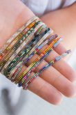 Модные браслеты из бисера своими руками