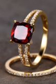Обручальное кольцо с рубином женское