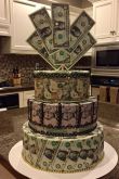Торт с деньгами вафельными