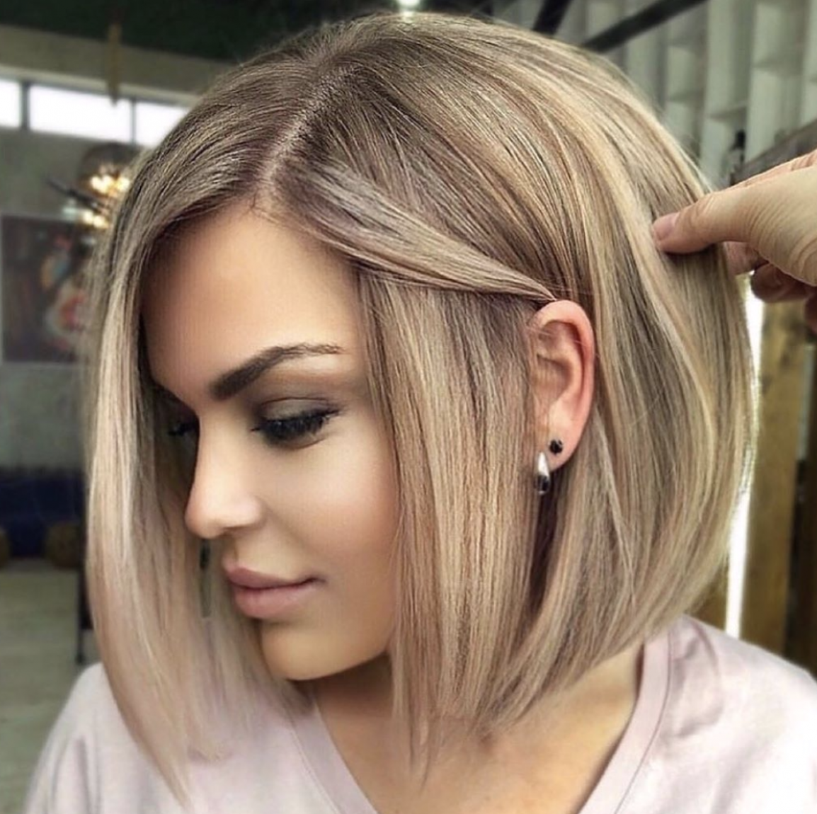 Современные женские стрижки на среднюю длину