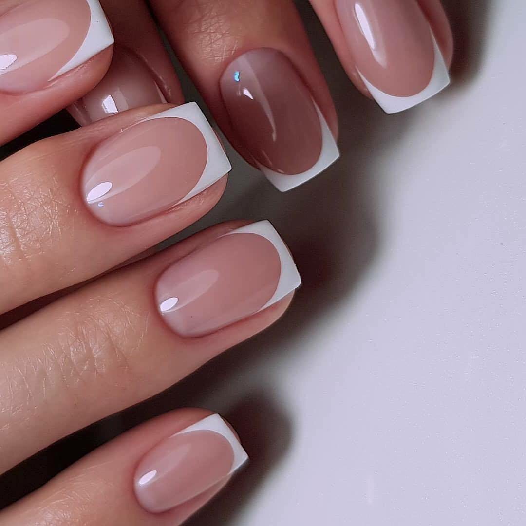 Французский маникюр на короткие ногти