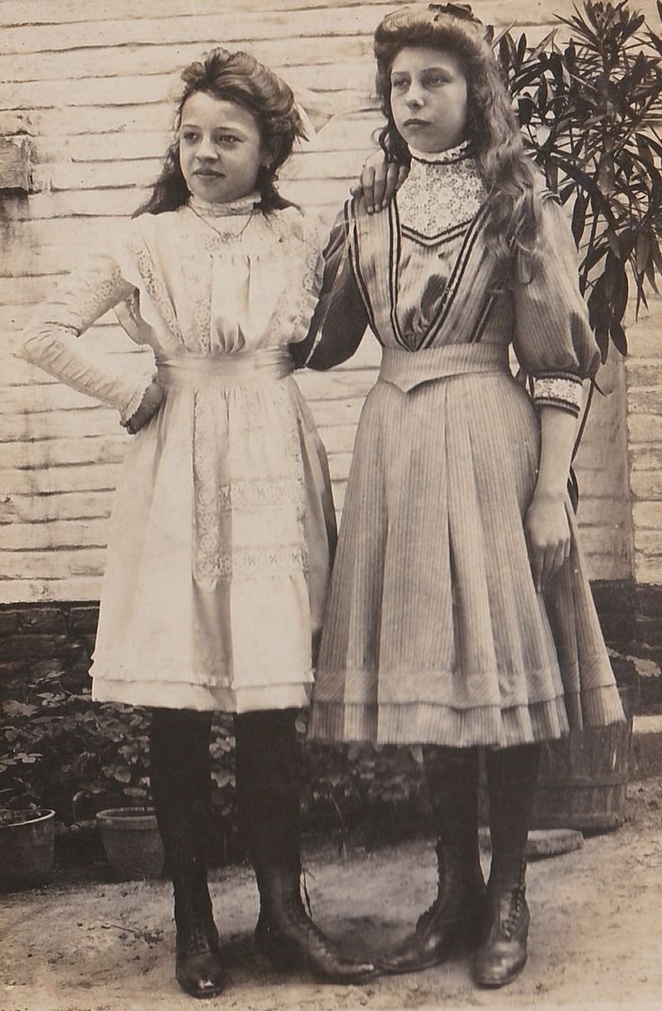 Смольный институт благородных девиц сериал