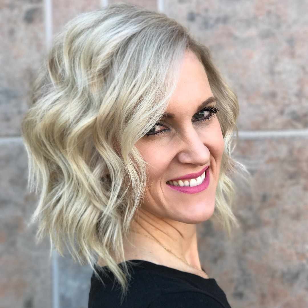 Легкие кудри на каре с челкой