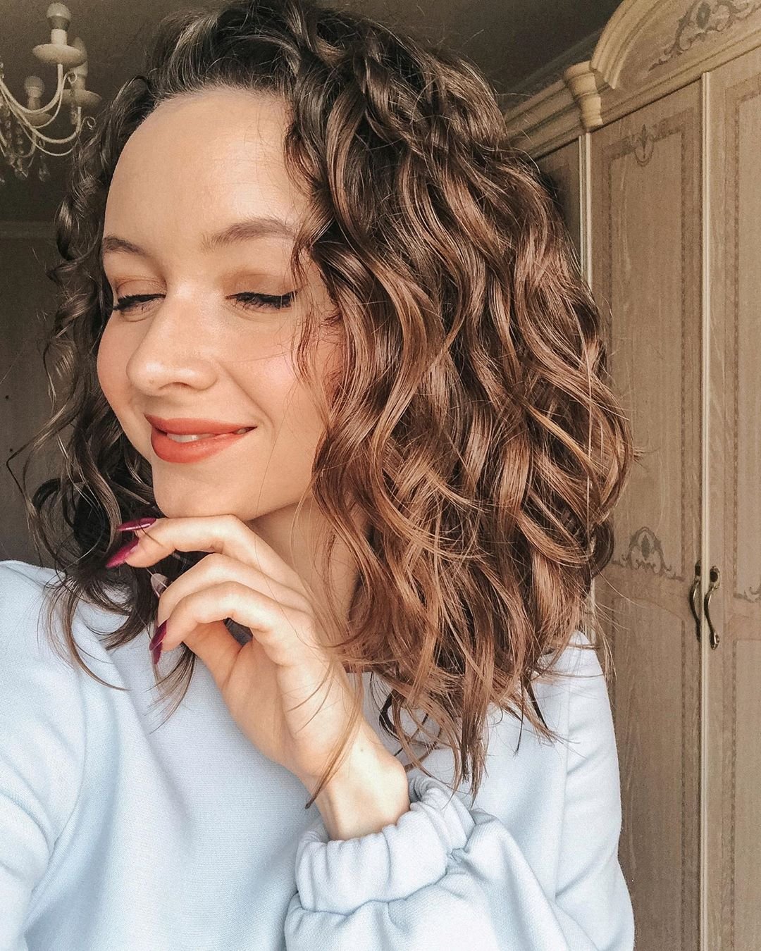 Кудри на Боб каре с удлинением