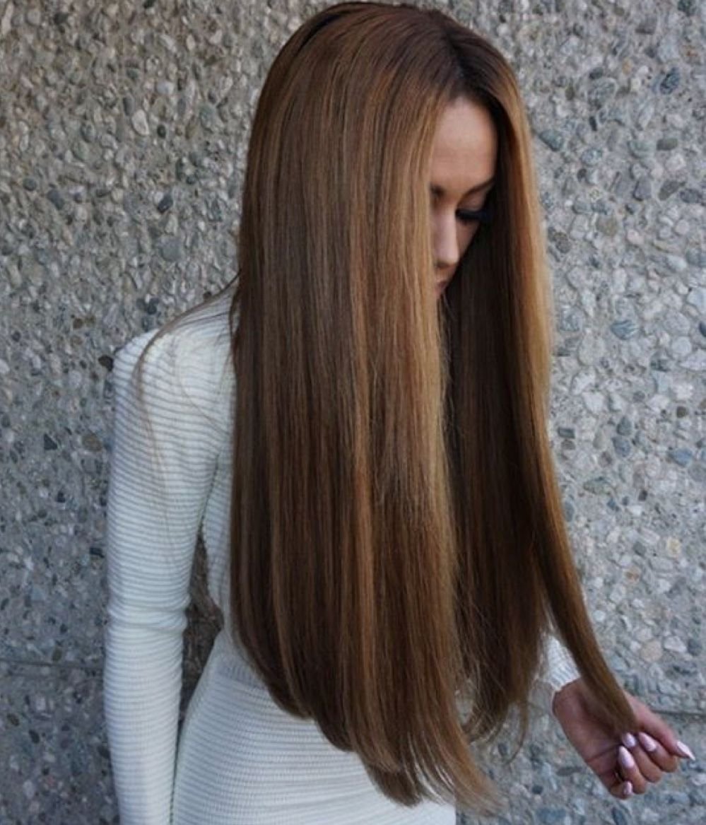 Стрижка Боб на средние волосы 2022