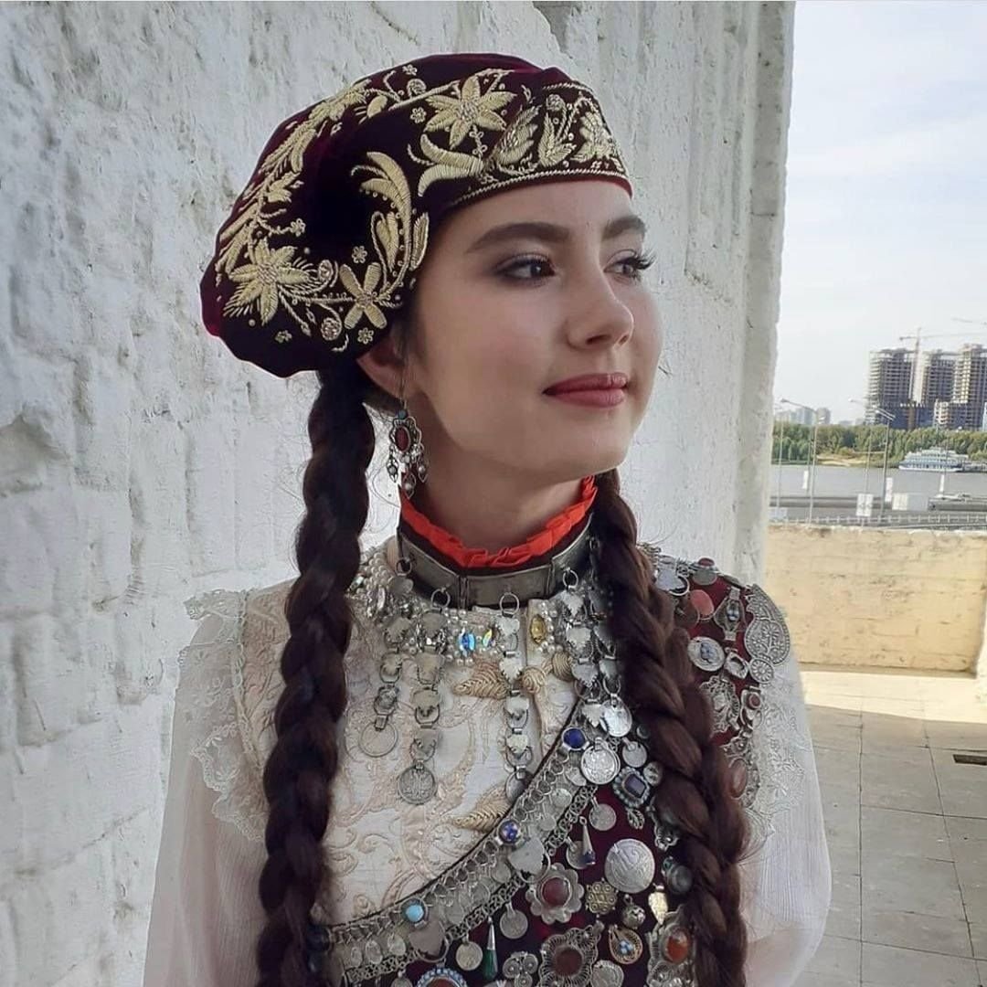 Национальная одежда татарочек калфак