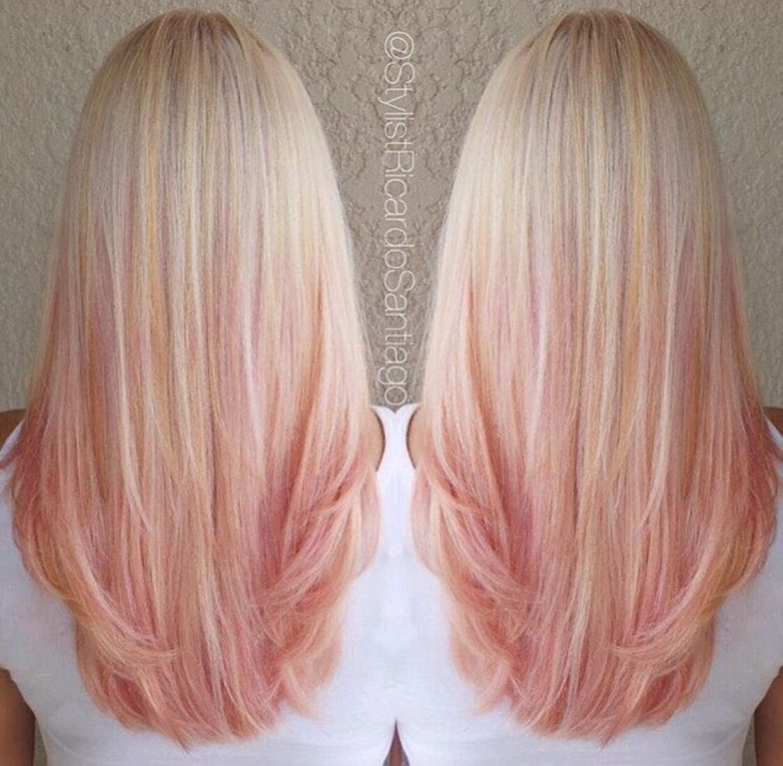 Персиковые кончики волос на светлых волосах