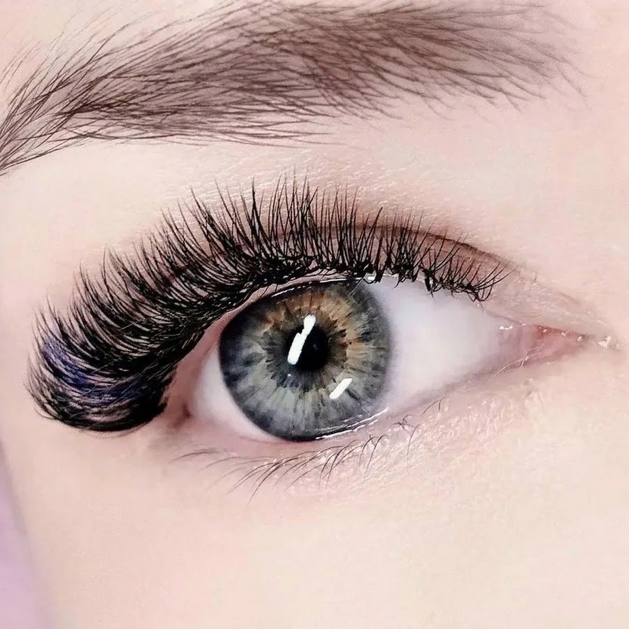 Красивые нарощенные ресницы