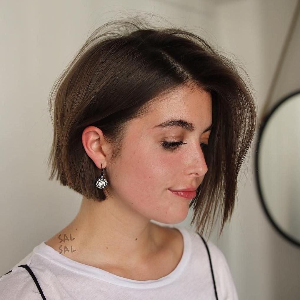 Короткие волосы до подбородка