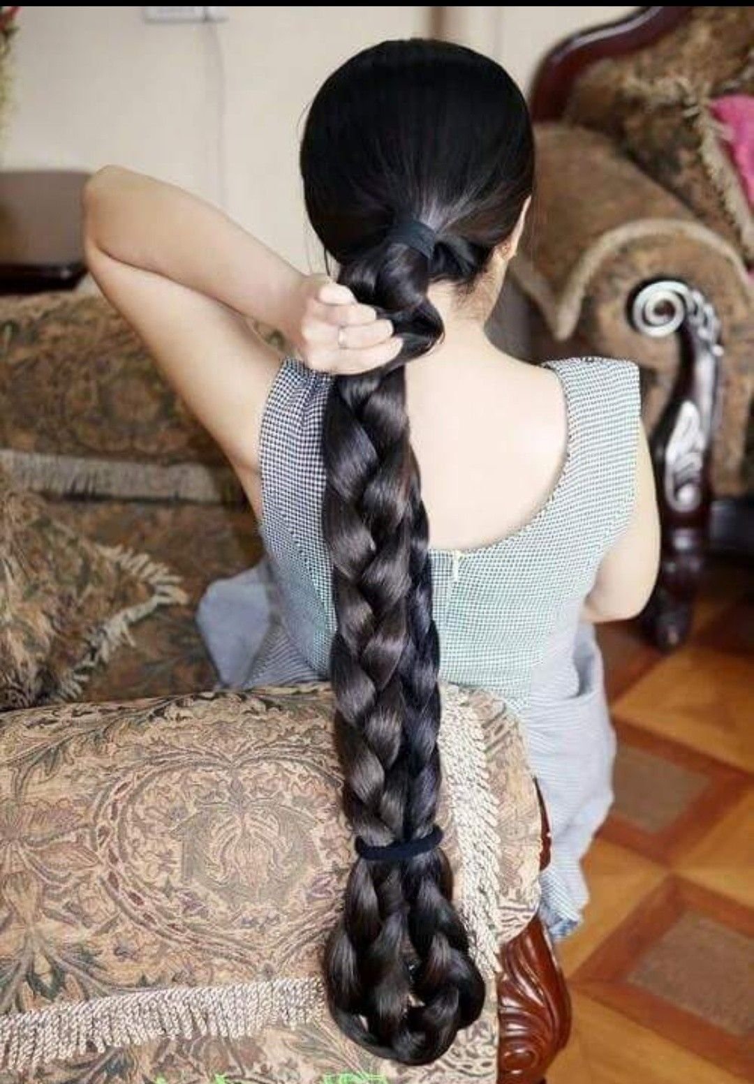 Длинная толстая коса