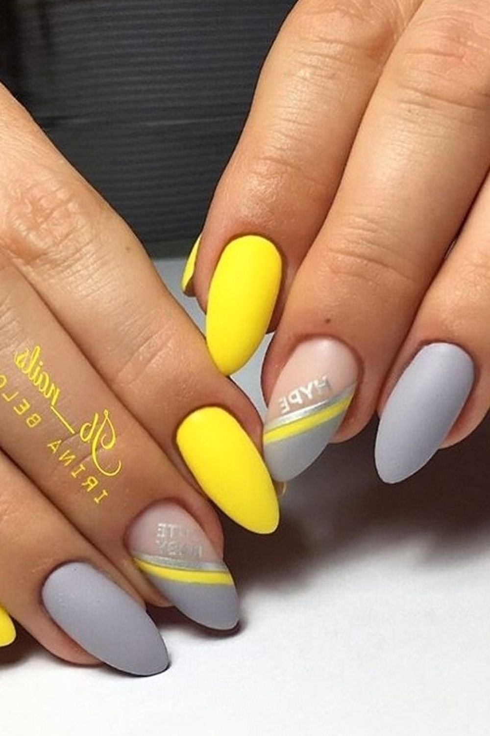 CND Vinylux 214 be demure