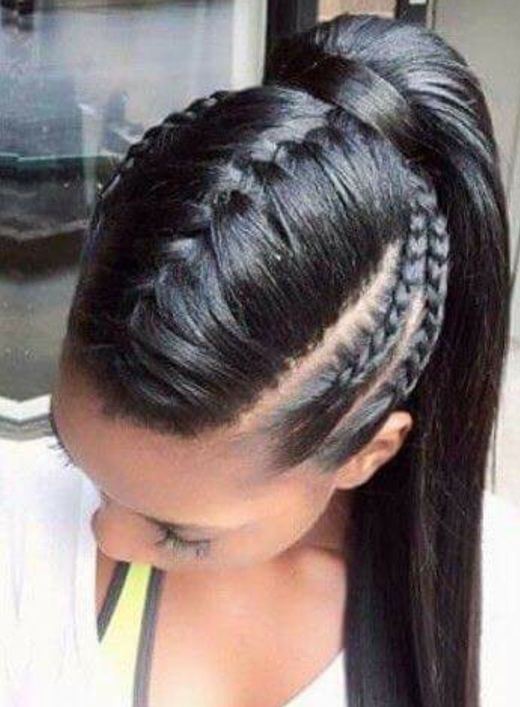 Прическа хвост с косичкой