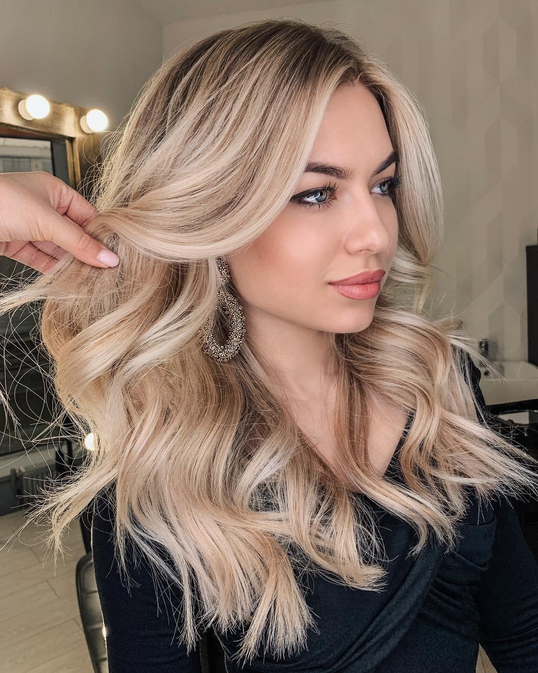 Стефани Даниэль пепельная блонд