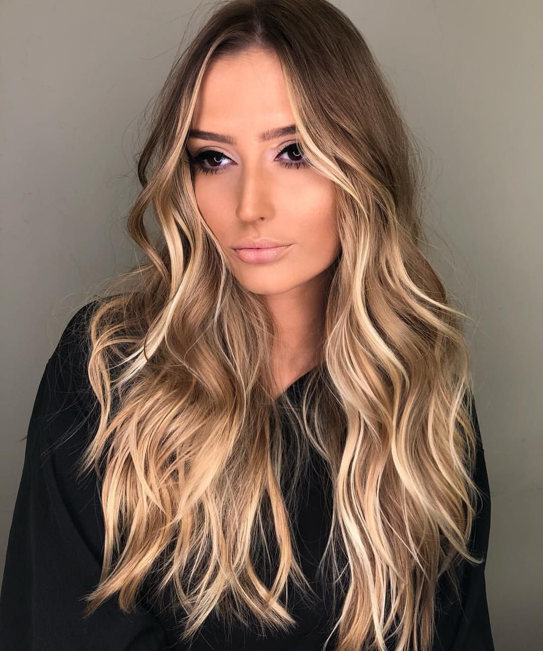 Роми Стрейд цвет волос