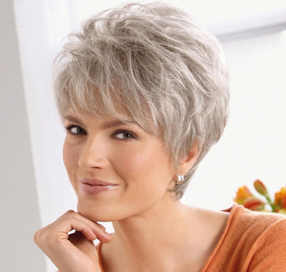 Модные стрижки для женщин после 50