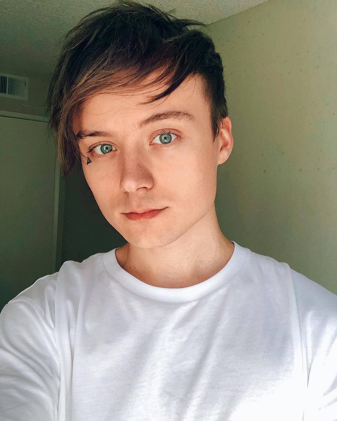 Доминик оннебье блондин