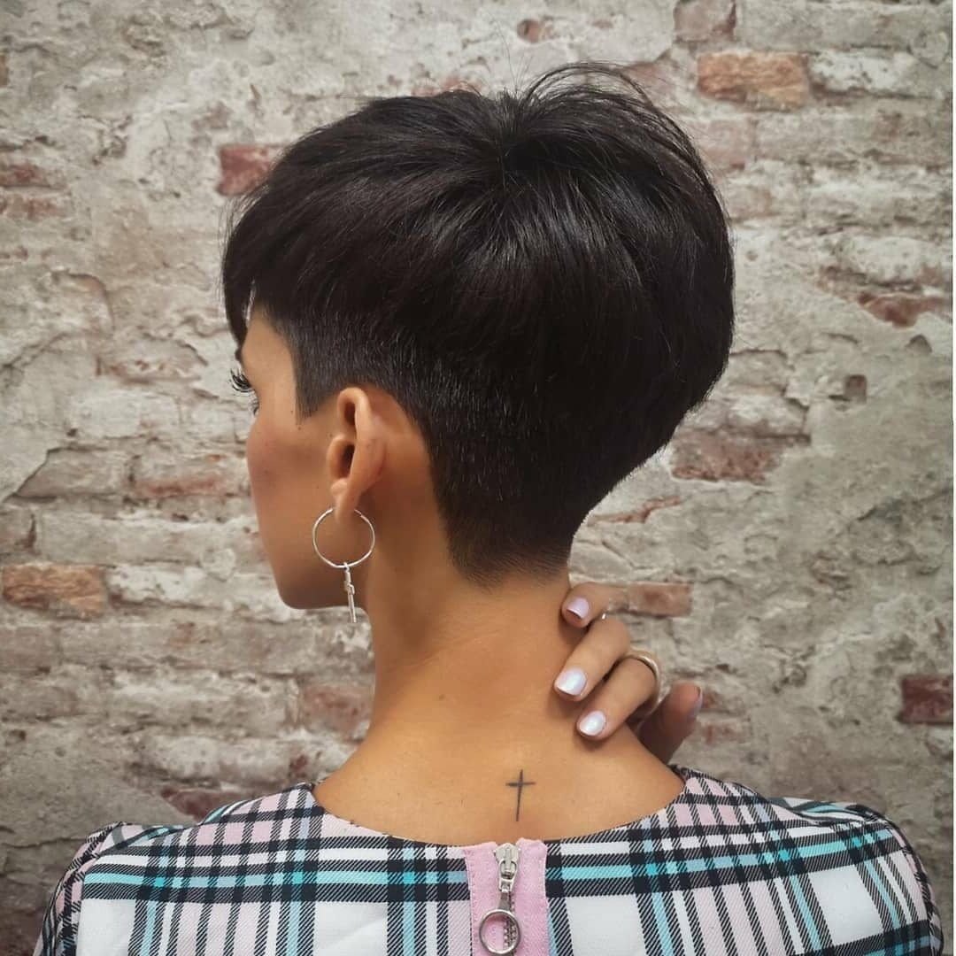 Стрижки женские Пикси-Боб шапочка