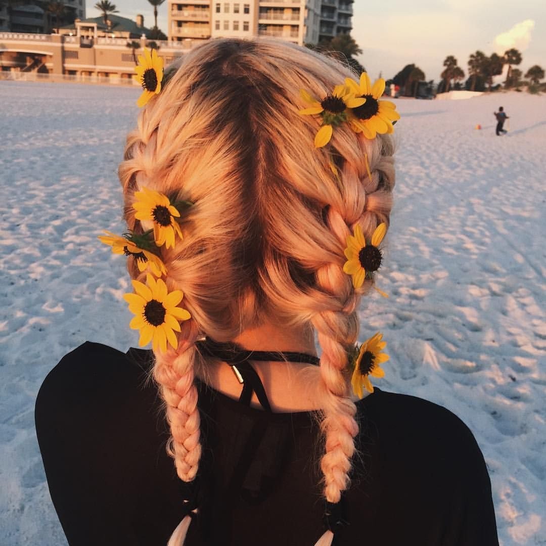 Топовые девочки с косичками