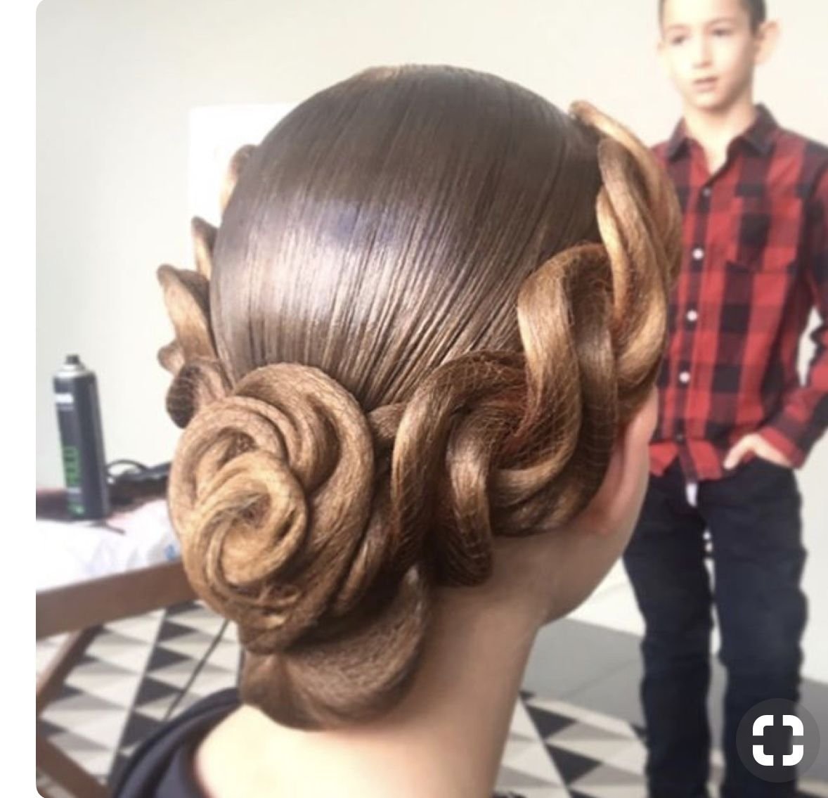 Дарья Столбова прическа бальные танцы