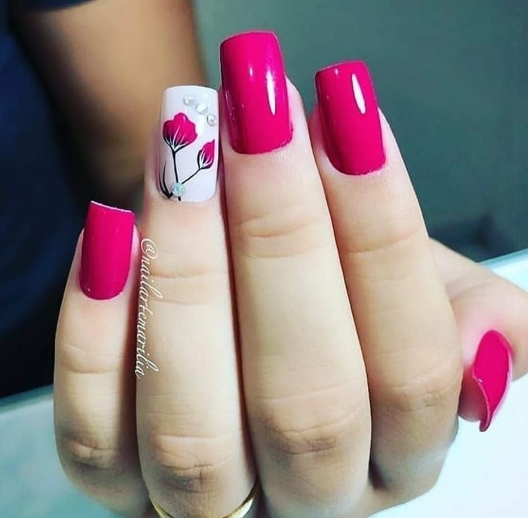 Красно малиновые ногти