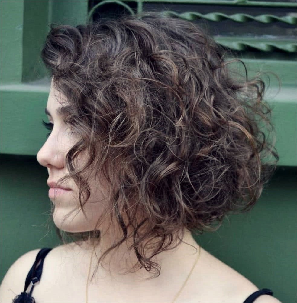 Стрижка на сухие вьющиеся волосы