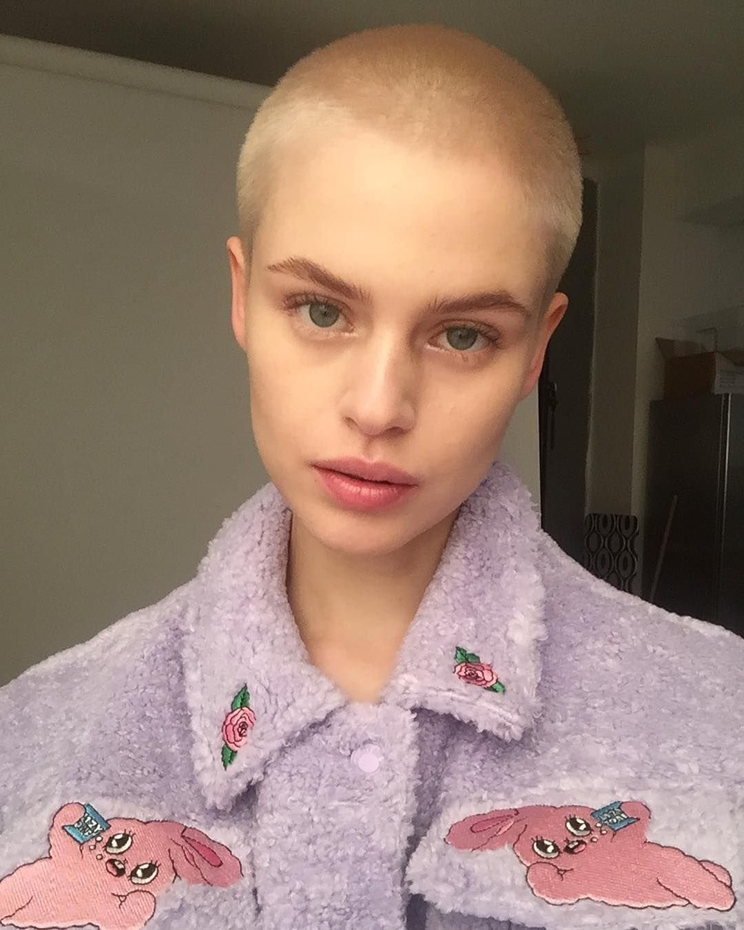 Мия Бойко лысая