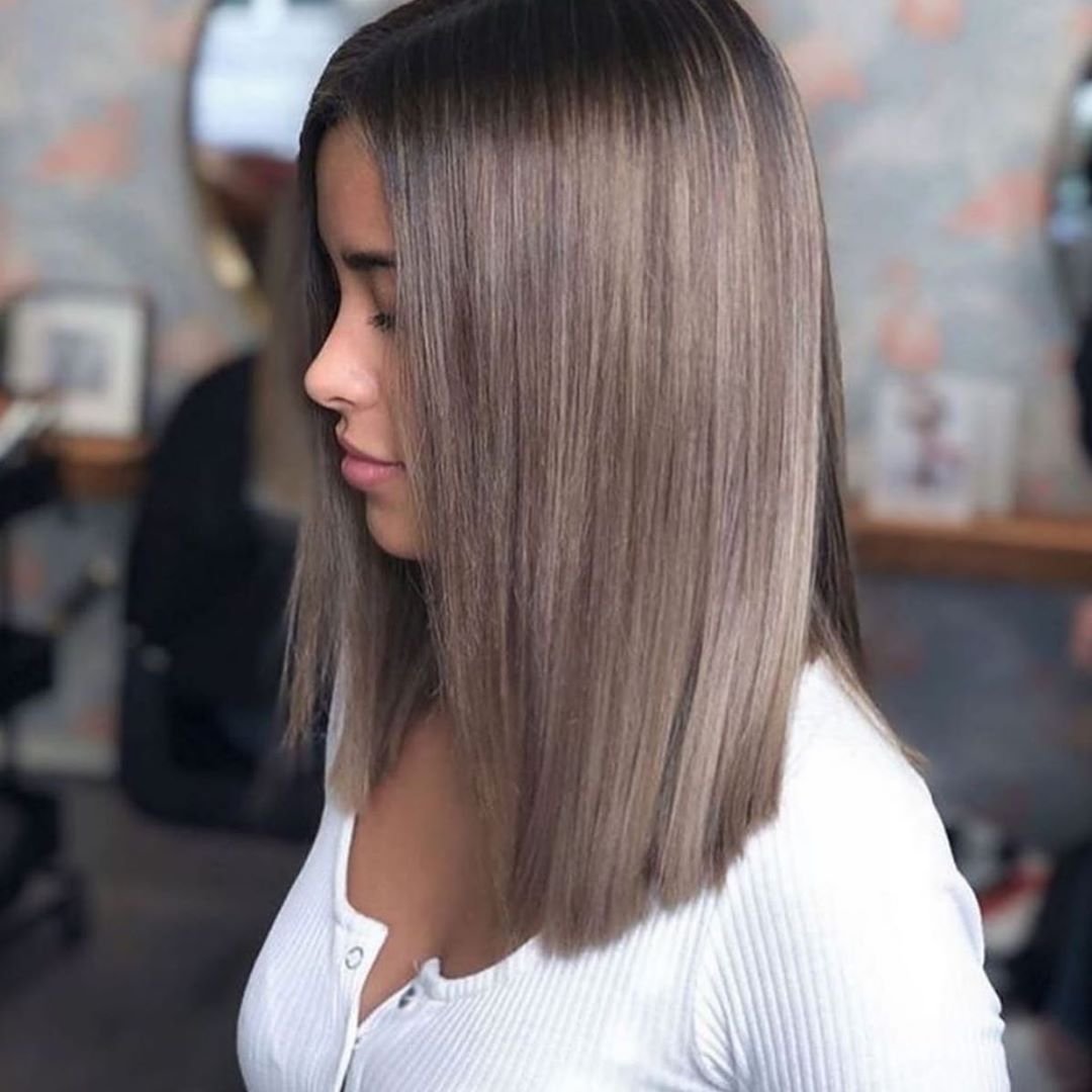 Каре ровный срез с челкой 2022