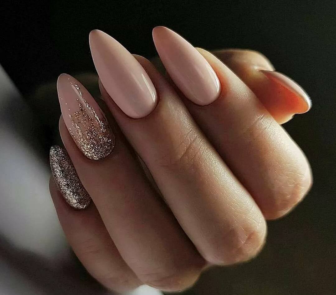 Нюдовый маникюр 2022 миндаль