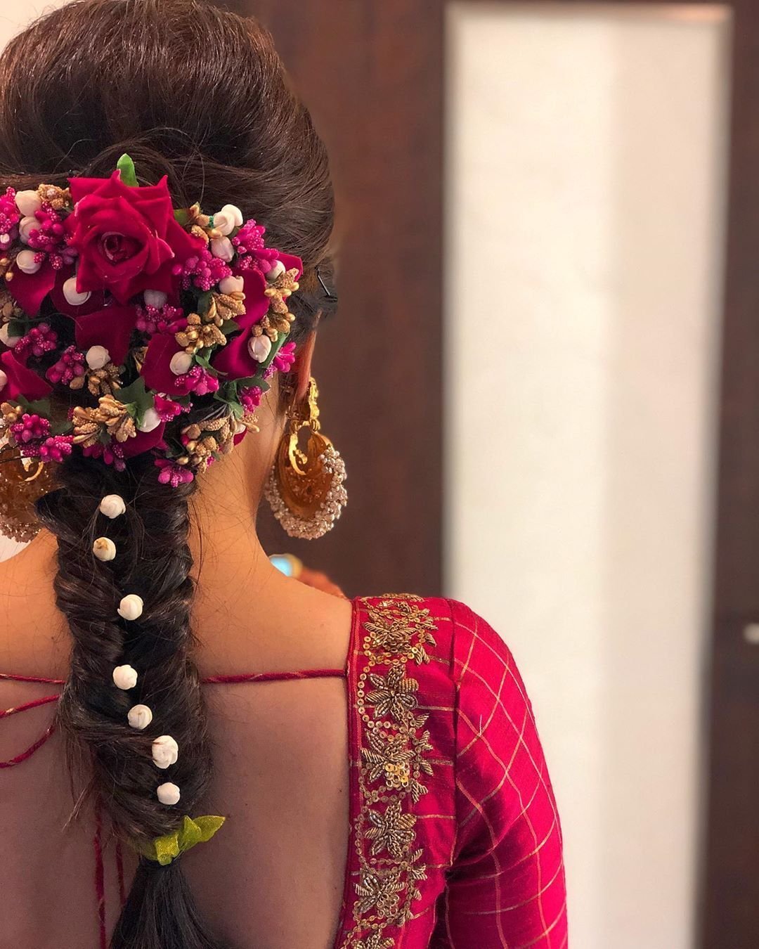 Прически для индийского танца