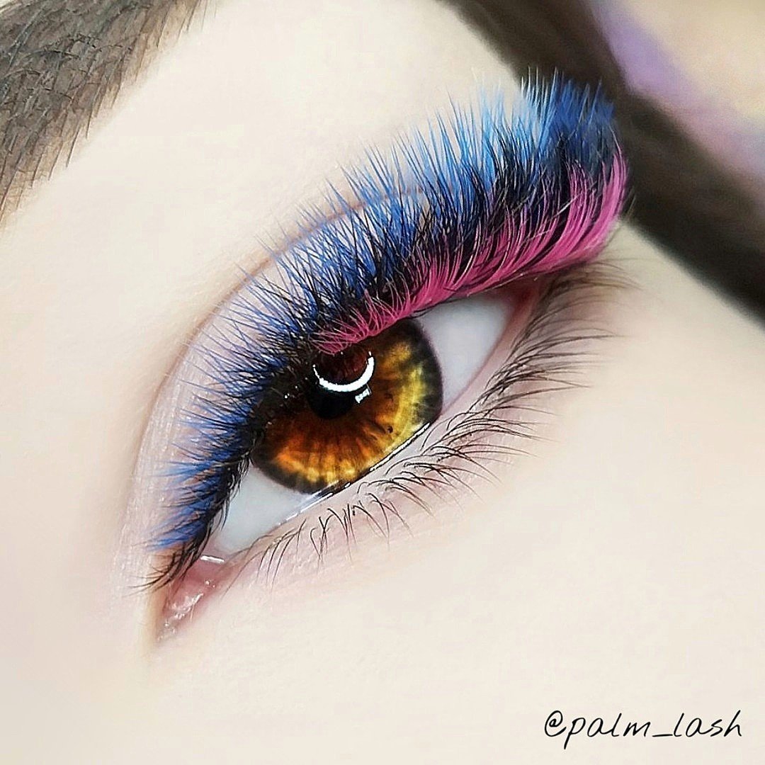 Цветные нарощенные ресницы