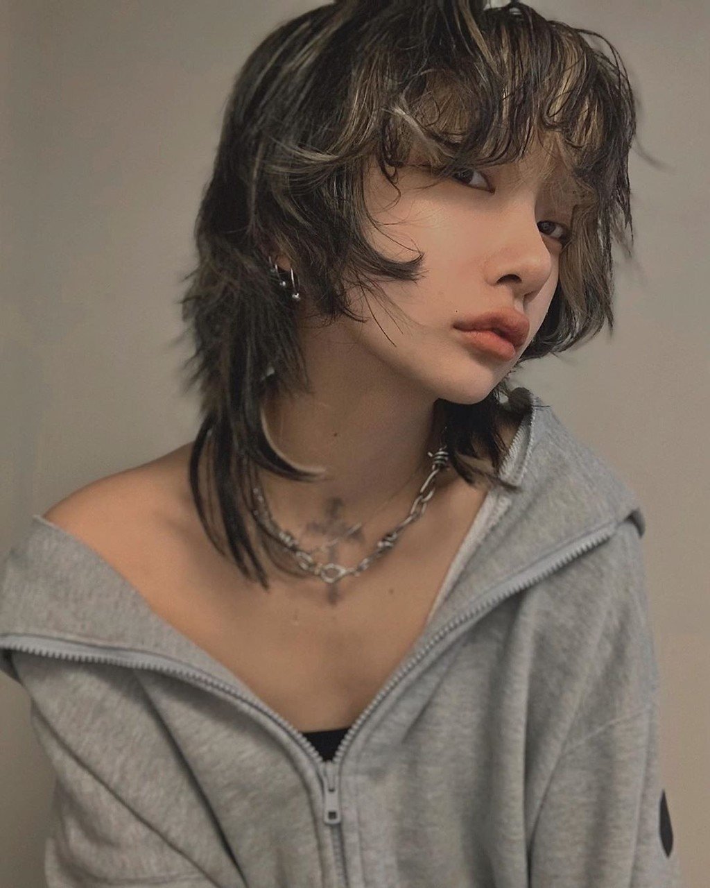 Выстриженная челка