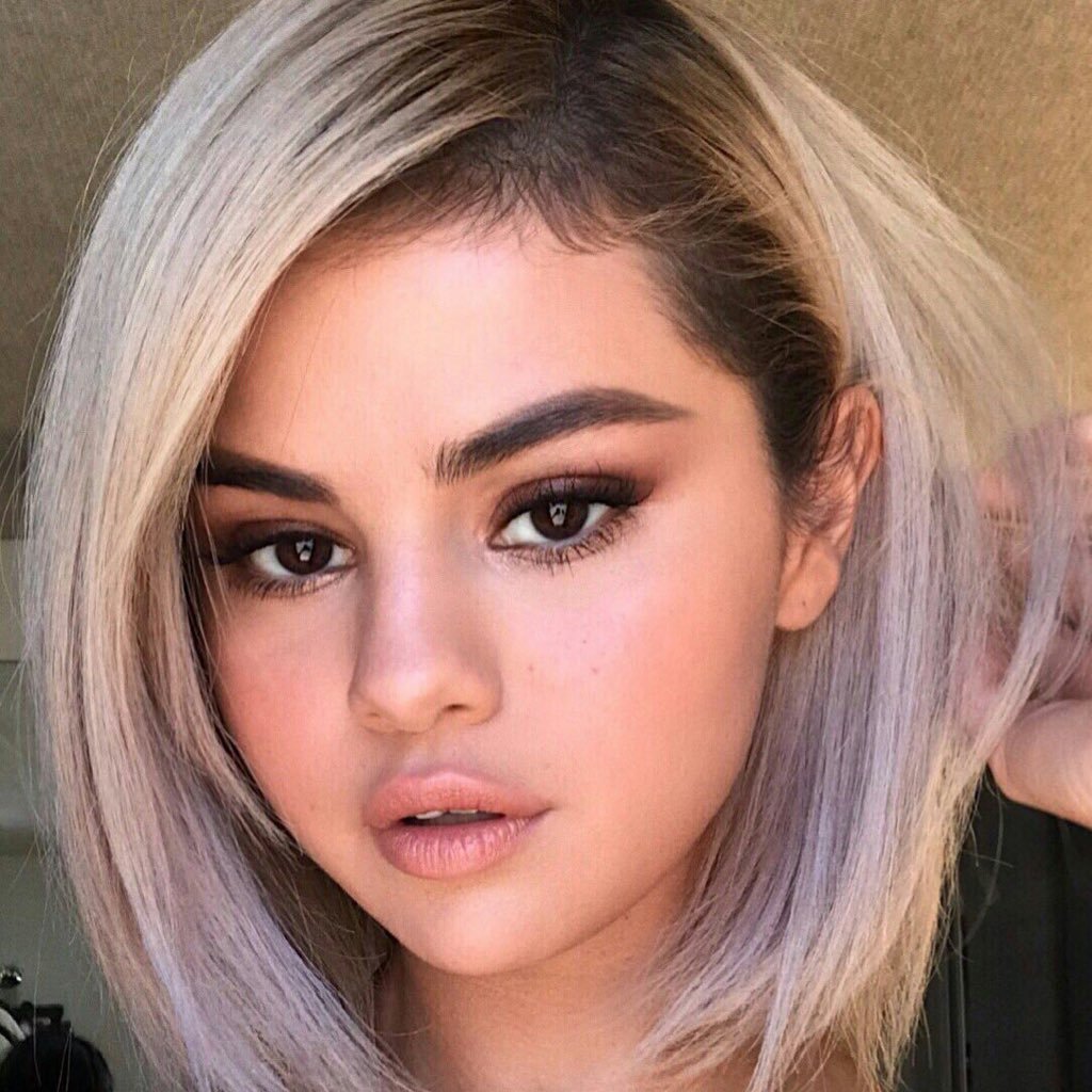 Селена Гомес блондинка