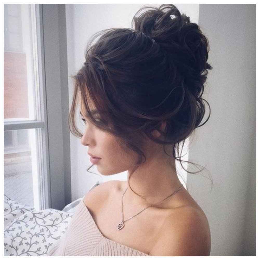 Ани Лорак полный рост в платье