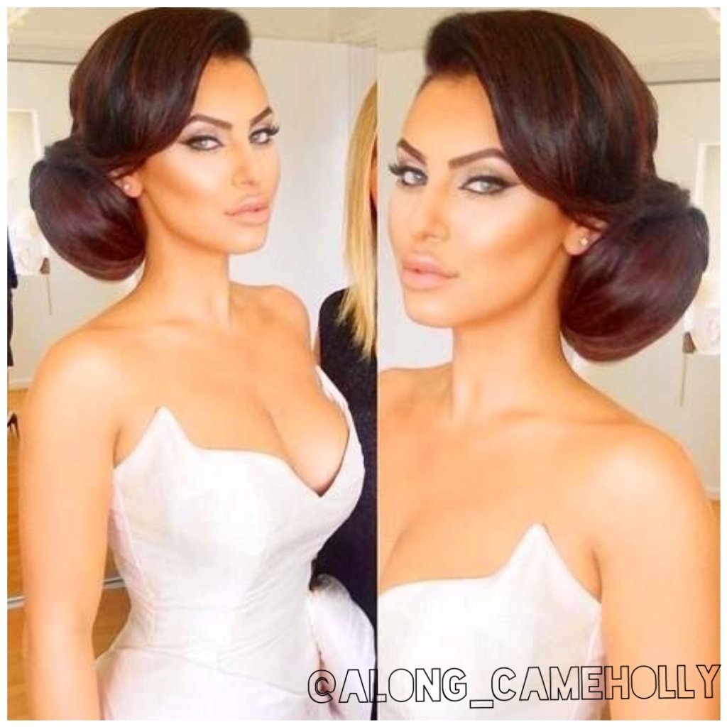 Платье с объемными рукавами