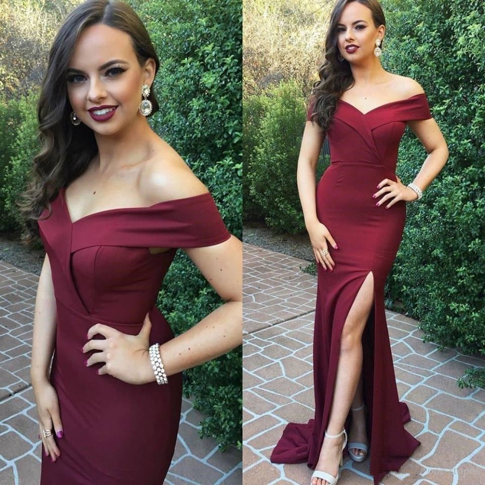 Прчисекая к красному платью