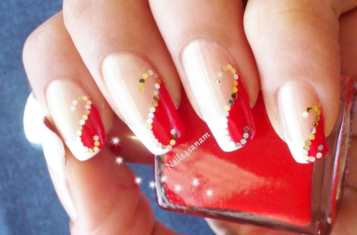 Маникюр красный френч с блестками