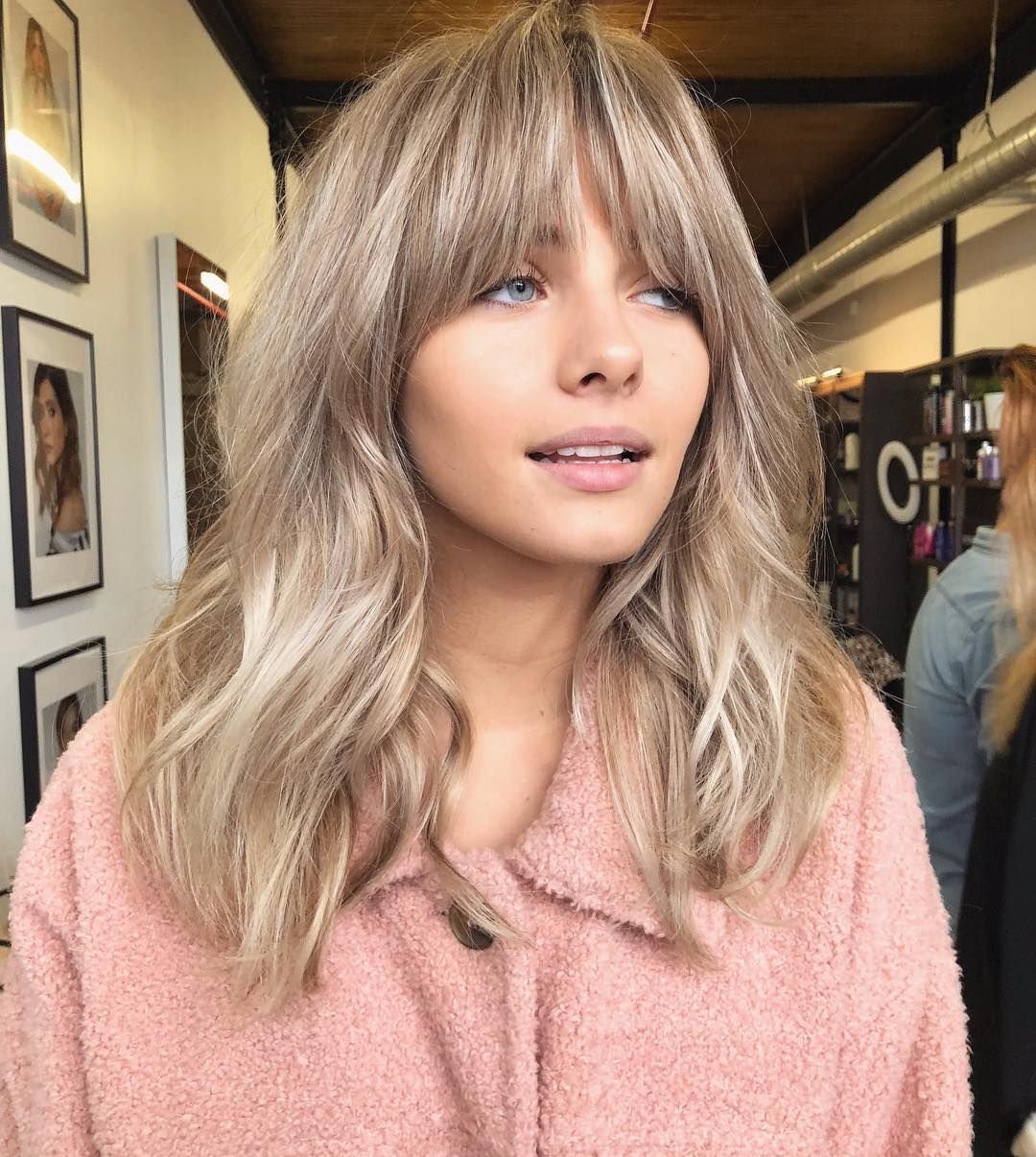 Блонд с челкой