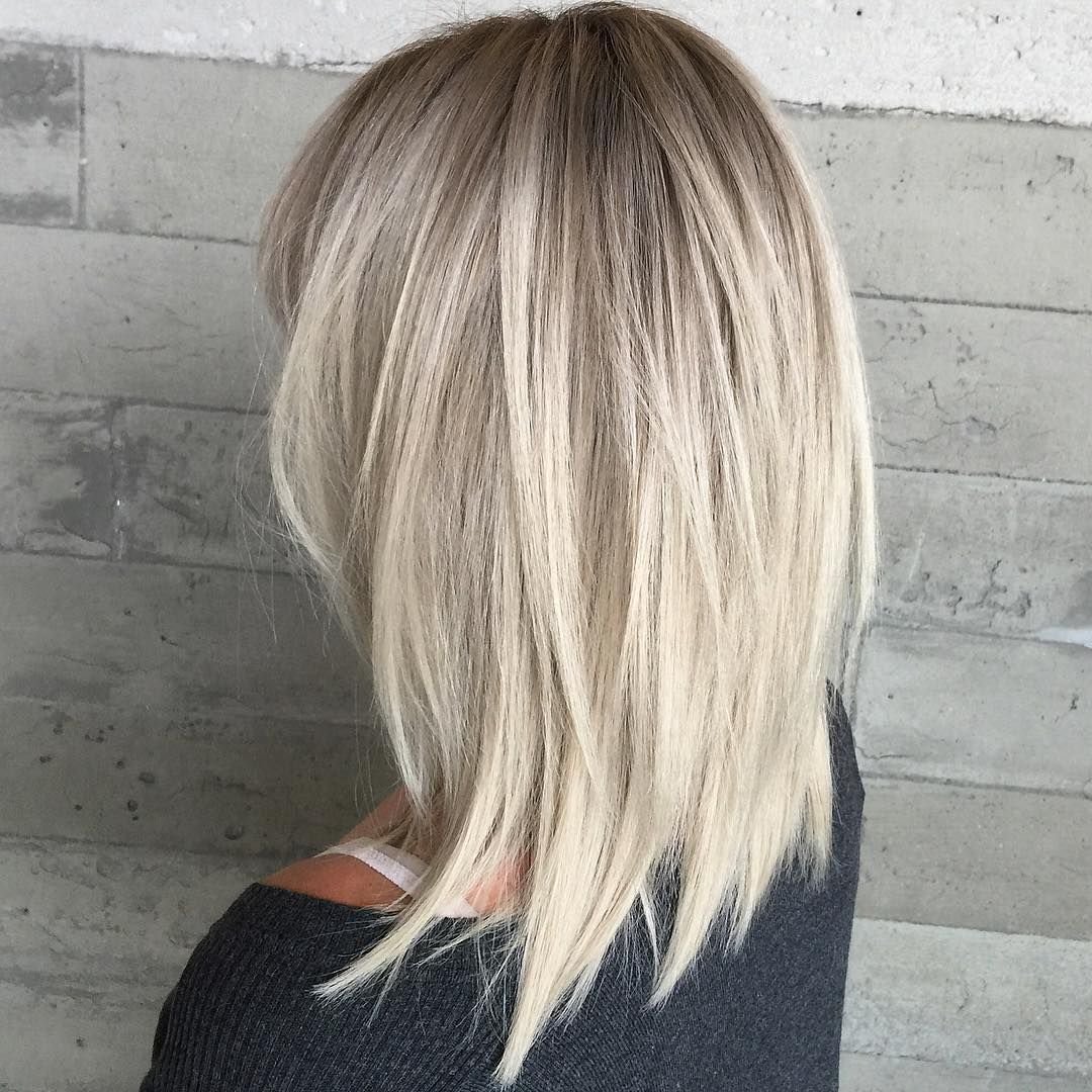 Стрижка лесенка до плеч вид сзади