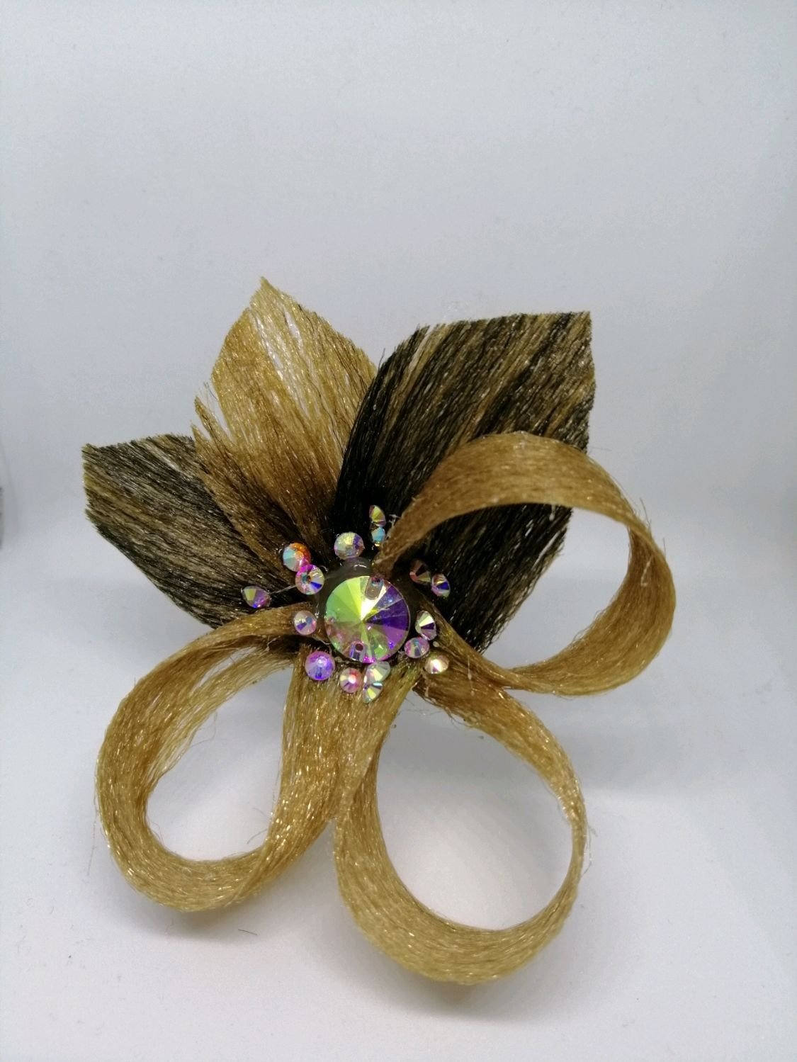 Необычные заколки для волос