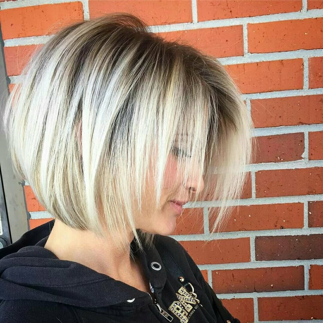 Каре Боб градуированный блонд