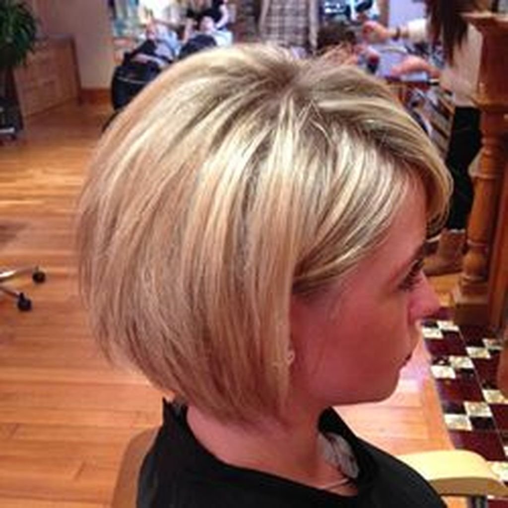 Градуированный Боб с объемом на макушке