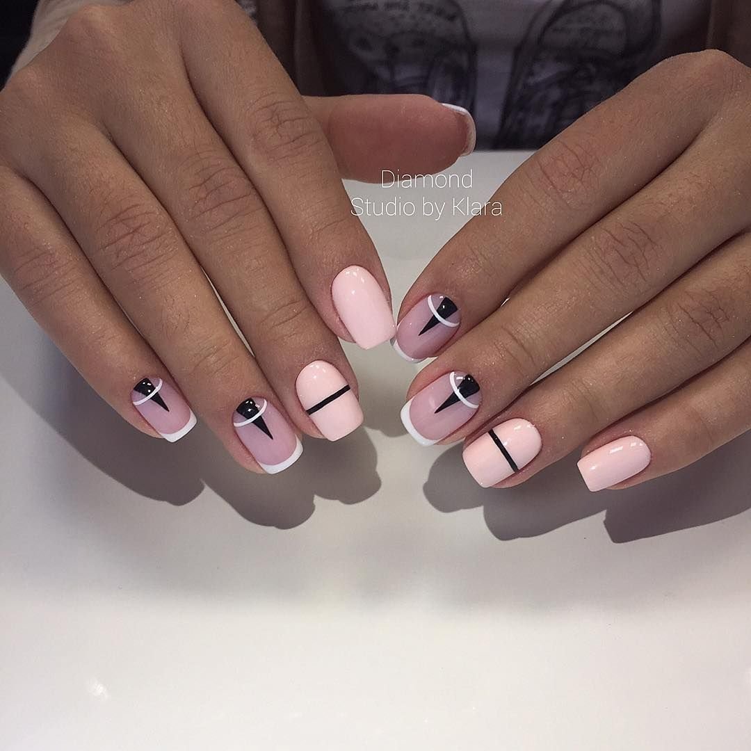 Маникюр френч комбинированный