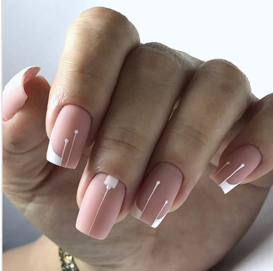 Французский маникюр на квадратные ногти